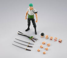 画像をギャラリービューアに読み込む, 【新品】 S.H.Figuarts ONE PIECE ロロノア・ゾロ -冒険の夜明け- 約150mm PVC&ABS製 塗装済み可動フィギュア 佐賀