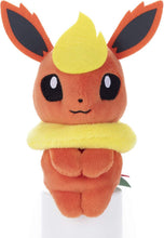 画像をギャラリービューアに読み込む, 【新品】 ポケモン ちょっこりさん ブースター ぬいぐるみ 高さ約14cm 佐賀