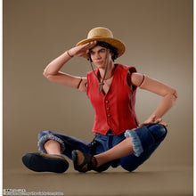画像をギャラリービューアに読み込む, 【新品】 S.H.Figuarts モンキーDルフィ(A Netflix Series: ONE PIECE) 約145mm PVC&ABS製 塗装済み可動フィギュア 倉庫