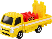 画像をギャラリービューアに読み込む, 【新品】 トミカ No.82 道路保安用品運搬トラック 佐賀