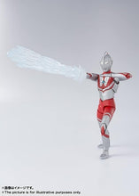 画像をギャラリービューアに読み込む, 【新品】 S.H.Figuarts ウルトラマン ゾフィー(再販版) 約150mm PVC&ABS製 塗装済み可動フィギュア 佐賀