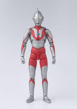 画像をギャラリービューアに読み込む, 【新品】 S.H.Figuarts ウルトラマン(Aタイプ)(再販版) PVC&ABS製 塗装済み可動フィギュア 佐賀