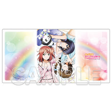 画像をギャラリービューアに読み込む, 【新品】 『ラブライブ!虹ヶ咲学園スクールアイドル同好会』デスクマット 歩夢&しずく&果林 佐賀