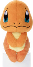 画像をギャラリービューアに読み込む, 【新品】 ポケモン ちょっこりさん ヒトカゲ ぬいぐるみ 高さ 12cm 佐賀