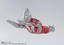 画像をギャラリービューアに読み込む, 【新品】 S.H.Figuarts ウルトラマン ゾフィー(再販版) 約150mm PVC&amp;ABS製 塗装済み可動フィギュア 佐賀
