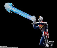 画像をギャラリービューアに読み込む, 【新品】 S.H.Figuarts(真骨彫製法) ウルトラマンダイナ フラッシュタイプ 約150mm PVC&amp;ABS製 塗装済み可動フィギュア 佐賀
