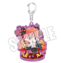 画像をギャラリービューアに読み込む, 【新品】 デフォルメアクリルキーホルダー -紅葉と舞う二乃- 五等分の花嫁 倉庫
