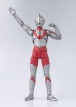 画像をギャラリービューアに読み込む, 【新品】 S.H.Figuarts ウルトラマン(Aタイプ)(再販版) PVC&amp;ABS製 塗装済み可動フィギュア 佐賀
