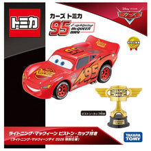 画像をギャラリービューアに読み込む, 【予約】 ディズニー カーズ トミカ ライトニング･マックィーン ピストン･カップ付き (ライトニング･マックィーンデイ 2026)
