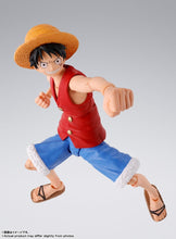 画像をギャラリービューアに読み込む, 【新品】 S.H.Figuarts ONE PIECE モンキー・D・ルフィ -冒険の夜明け- 塗装済み可動フィギュア 佐賀
