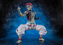 画像をギャラリービューアに読み込む, 【予約】 S.H.フィギュアーツ 鬼滅の刃 猗窩座 約145mm PVC&amp;ABS製 塗装済み可動フィギュア
