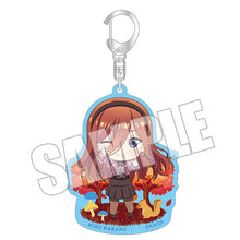 画像をギャラリービューアに読み込む, 【新品】 デフォルメアクリルキーホルダー -ベストショットを探る三玖- 五等分の花嫁 倉庫
