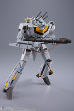 画像をギャラリービューアに読み込む, 【予約】 DX超合金 超時空要塞マクロス VF-1S バルキリー ロイ・フォッカースペシャル リバイバルVer. 塗装済み可動フィギュア
