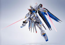 画像をギャラリービューアに読み込む, 【新品】 ROBOT魂 機動戦士ガンダムSEED DESTINY ＜SIDE MS＞ ストライクフリーダムガンダム [Re:Coordinate] 塗装済み可動フィギュア 佐賀

